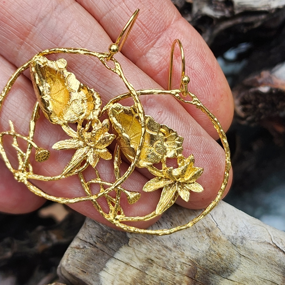Johnny Was Jewelry Lotus Earrings Hypoallergenic 18K Gold Plated Hoops - Picture 3 of 6